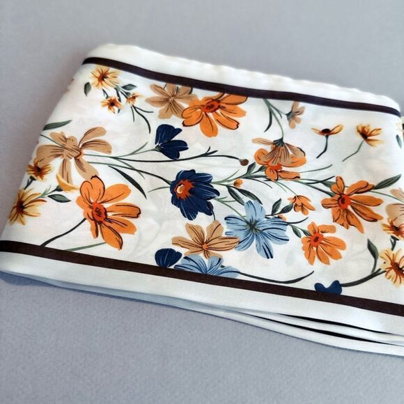 floral scarf S16 - Picture 5 of 5